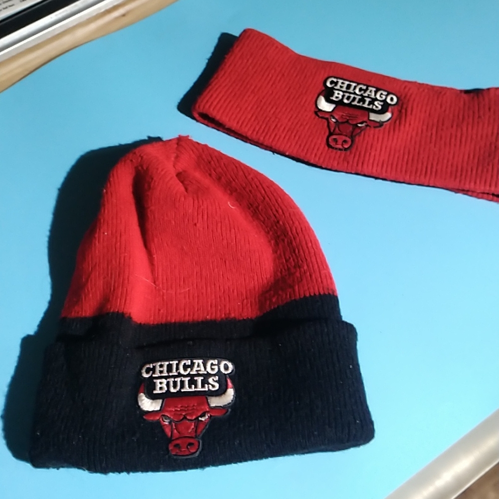 Chicago Bulls, NBA winter hat and headband.